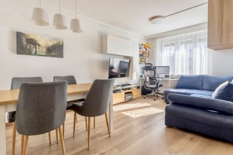 Eladó Lakás 1035 Budapest 3. kerület 