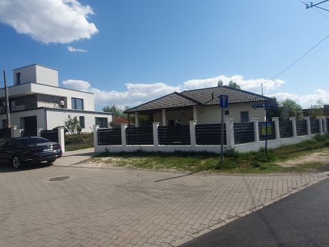 Eladó Ház 2120 Dunakeszi 