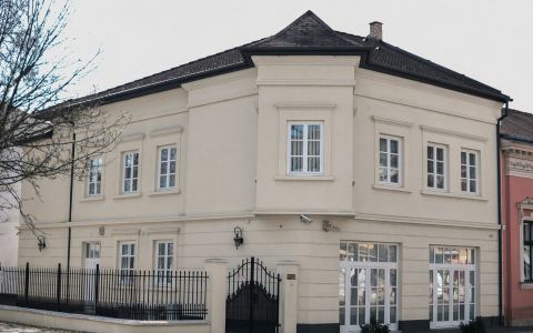 Eladó Irodaépület 4400 Nyíregyháza , Belváros