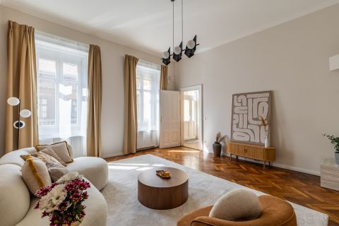 Eladó Lakás 1065 Budapest 6. kerület 