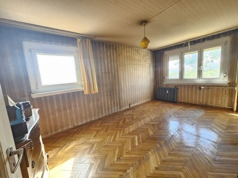 Eladó Lakás 1035 Budapest 3. kerület 