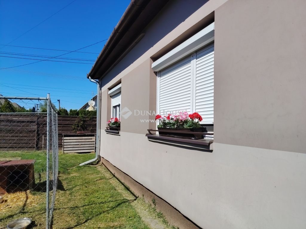 8648 Balatonkeresztúr , Csinos lakóház 7 percre a szabadstrandtól — 1/31