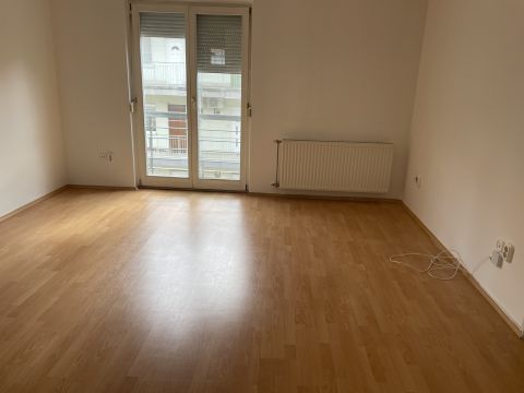 Eladó Lakás 6000 Kecskemét Belvárosi 46 nm-es lakás eladó liftes házban!