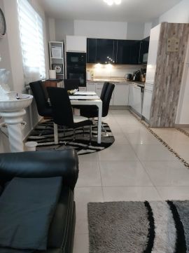 Eladó Lakás 9028 Győr , Banai út közelében