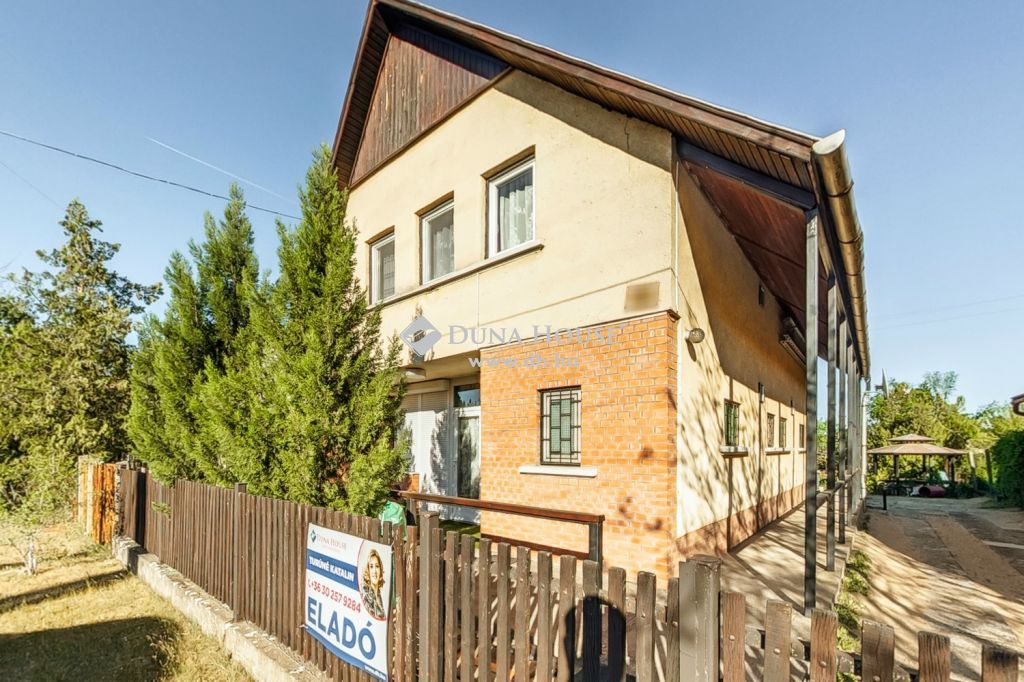 6065 Lakitelek , Lakitelek csendes pihenő övezetben 102m2-es hétvégi ház — 1/25