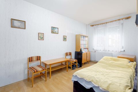 Eladó Lakás 9200 Mosonmagyaróvár , Flesch Müvelődési ház