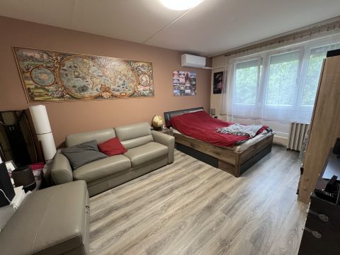Eladó Lakás 7632 Pécs , Kertváros