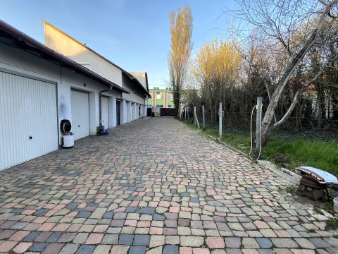 Eladó Parkoló 5600 Békéscsaba 