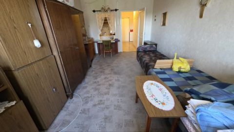 Eladó Lakás 5000 Szolnok Nincs utca