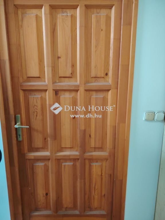 2400 Dunaújváros , Zöldövezetben — 1/26