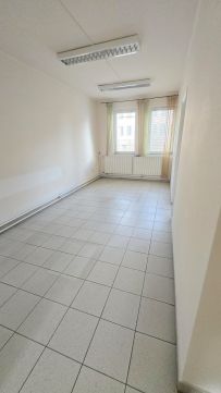 Kiadó Iroda 4400 Nyíregyháza , Belváros