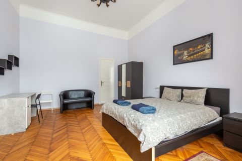 Eladó Lakás 1077 Budapest 7. kerület 7. KERÜLET - NAGYPOLGÁRI BEFEKTETÉS KARAKTERREL