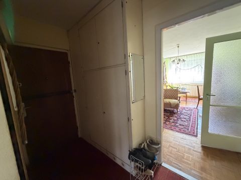 Eladó Lakás 1035 Budapest 3. kerület Flórián tér közelében