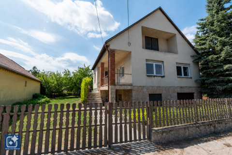 Eladó Ház 8083 Csákvár 
