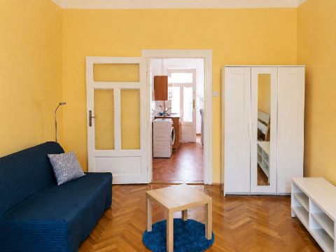 Eladó Lakás 1101 Budapest 10. kerület 1089 Budapest 8, Népliget