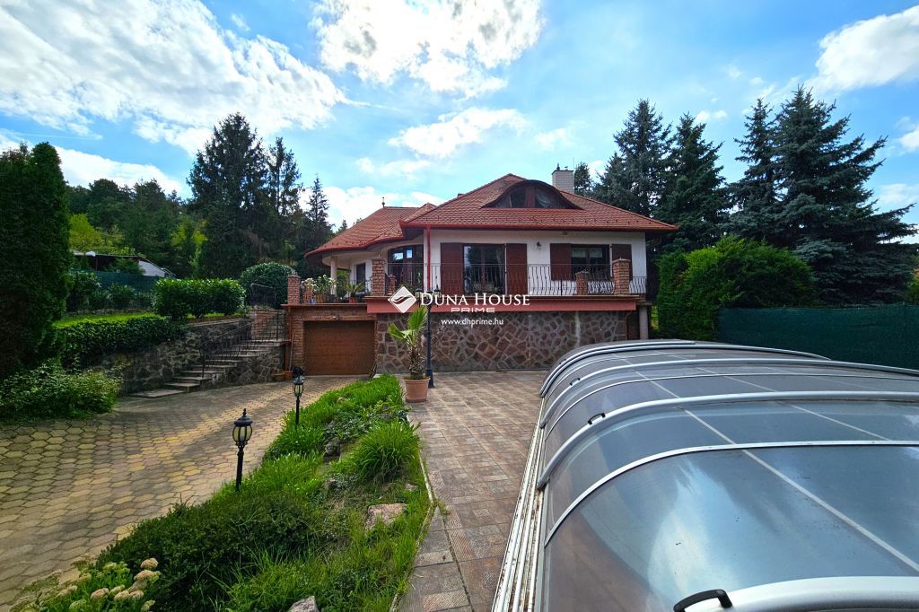 Eladó ház, Győrújbarát
