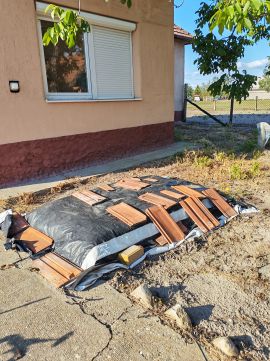 Eladó Ház 6078 Jakabszállás Eladó tanya, csaladihaz  54 es Főut mellett Jakabszálláson