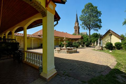 Eladó Ház 5540 Szarvas , EGYEDI AJÁNLAT - BELVÁROSI NAGYBIRTOK ELADÓ 