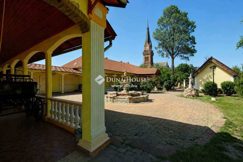 5540 Szarvas , EGYEDI AJÁNLAT - BELVÁROSI NAGYBIRTOK ELADÓ — 1/36