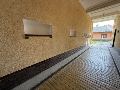 Eladó Lakás 6000 Kecskemét 3 szobás földszinti kertkapcsolatos lakás a piac mellett!