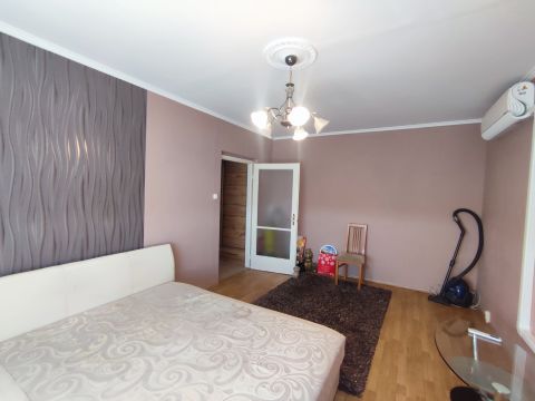 Eladó Lakás 6000 Kecskemét Széchenyiváros, Akadémia krt.