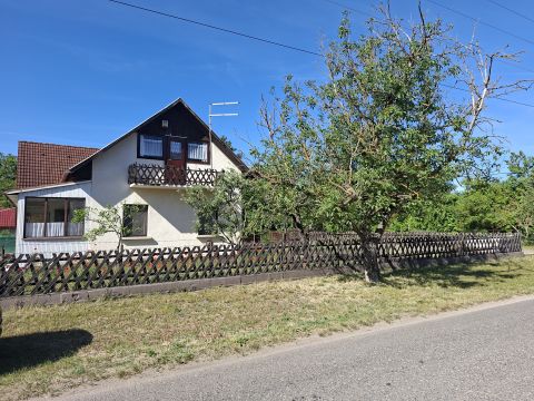 Eladó Ház 2711 Tápiószentmárton , KIncsem u és Rozmaring sarok