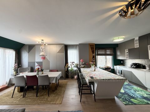Eladó Lakás 1072 Budapest 7. kerület Grand'Or Residenceben,penthouse,4 háló,2 terasz,3 autóbeálló