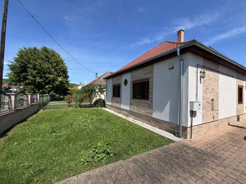 Eladó Ház 8873 Csörnyeföld 