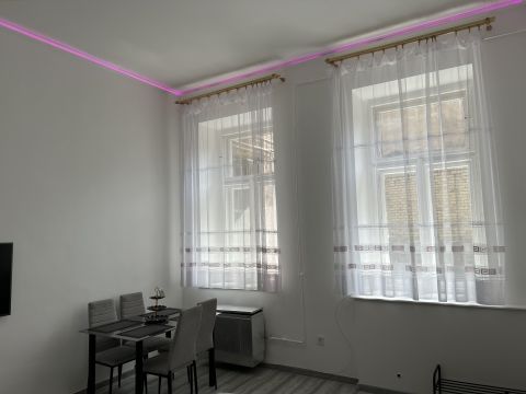 Eladó Lakás 1081 Budapest 8. kerület 