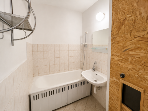 Eladó Lakás 1043 Budapest 4. kerület Nyár utca