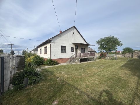 Eladó Ház 9174 Dunaszeg , Csinád utca közelében