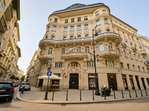 Eladó Lakás 1056 Budapest 5. kerület 