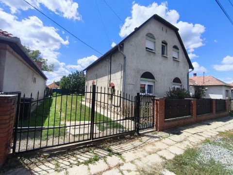 Eladó Ház 7200 Dombóvár Balassi Bálint utca