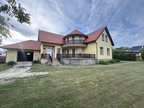 Eladó Ház 8440 Herend 