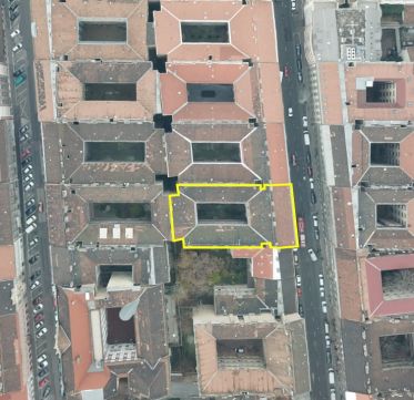 Eladó Lakás 1064 Budapest 6. kerület  8 db új lakás fejlesztésére alkalmas tetőtér,engedéllyel!