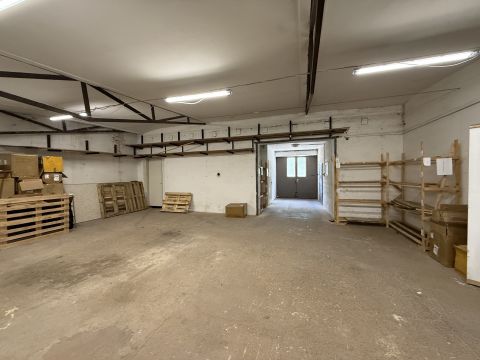 Kiadó Ipari 2536 Nyergesújfalu 