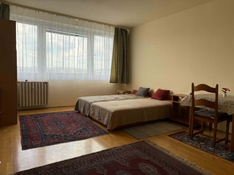 Kiadó Lakás 1133 Budapest 13. kerület , Napfényes bútorozott garzon Újlipótvárosban