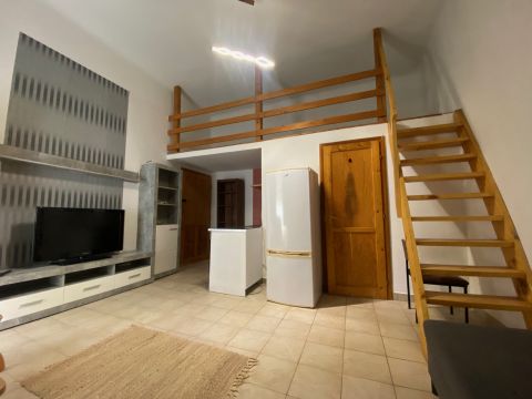 Kiadó Lakás 1073 Budapest 7. kerület Minigarzon kiadó a Kertész utcában 