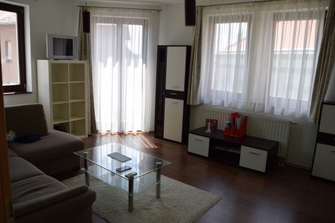 Kiadó Lakás 7621 Pécs 