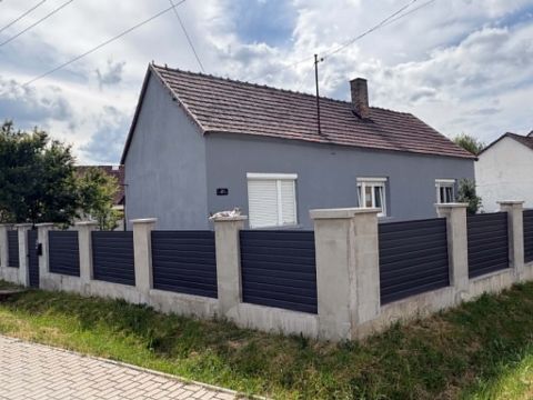 Eladó Ház 2524 Nagysáp 