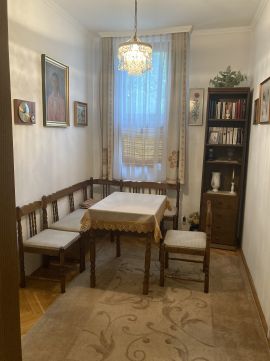 Kiadó Lakás 6000 Kecskemét Belváros peremén bútorozott, földszinti lakás KIADÓ