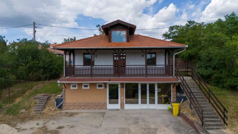 Eladó Ház 2451 Ercsi , Csokonai utca