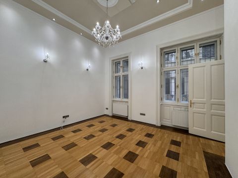 Kiadó Lakás 1054 Budapest 5. kerület 