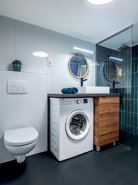 Eladó Lakás 1065 Budapest 6. kerület körúton belül, emeleti, berendezett szuper lakás