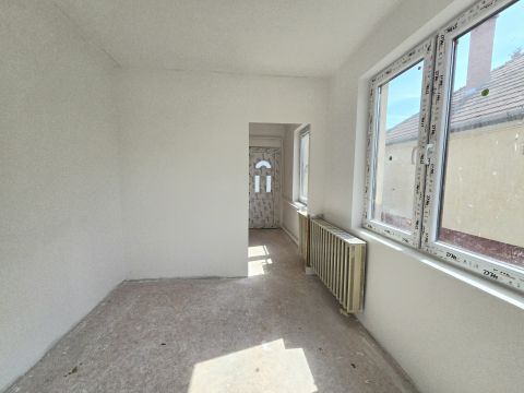 Eladó Ház 2632 Letkés Központ, mégis csendes utca
