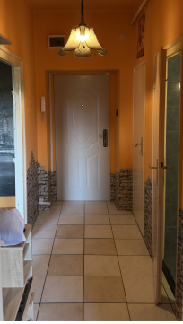 Eladó Lakás 8100 Várpalota , a Vár közelében