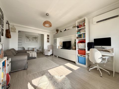 Eladó Lakás 8200 Veszprém Jutasi úton gyönyörű panorámás felújított lakás
