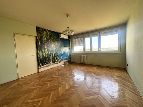 Eladó Lakás 1045 Budapest 4. kerület , 6. EMELETI PANEL LAKÁS