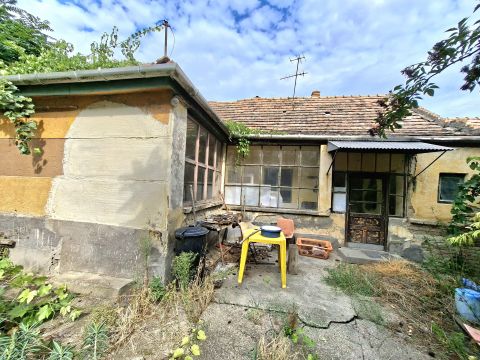 Eladó Ház 8111 Seregélyes  78 m2-es, 3 szobás, felújítandó családi ház