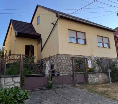 Eladó Ház 2541 Lábatlan  , Lábatlan Emlékház